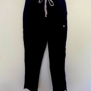 Yola figs pant size large